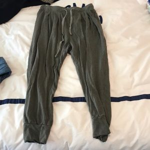 Sundry joggers